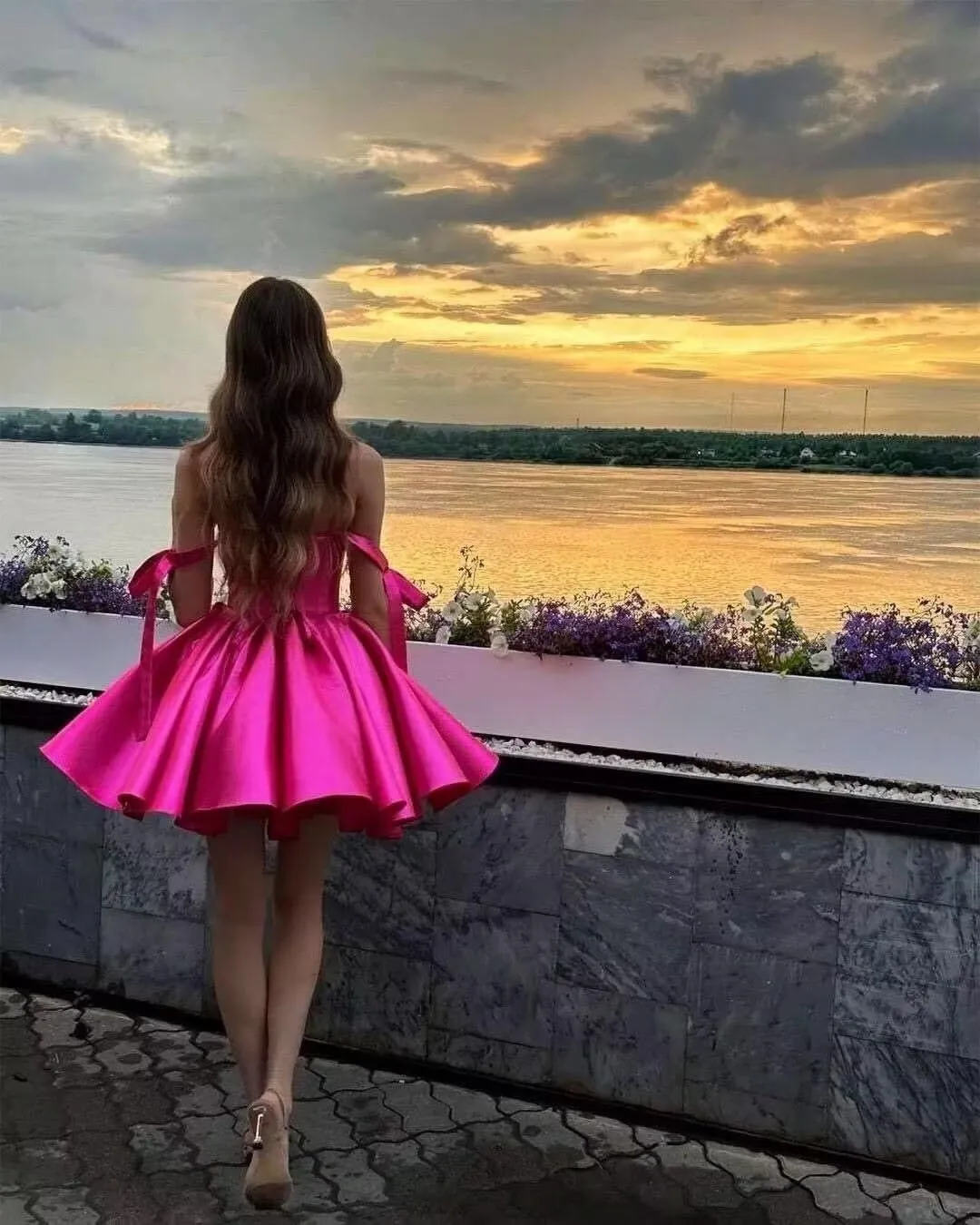 Mini Satin Homecoming Dresses for Teens Bow Straps Prom Ball Gown Puffy Cocktail Prom Dress with Pockets