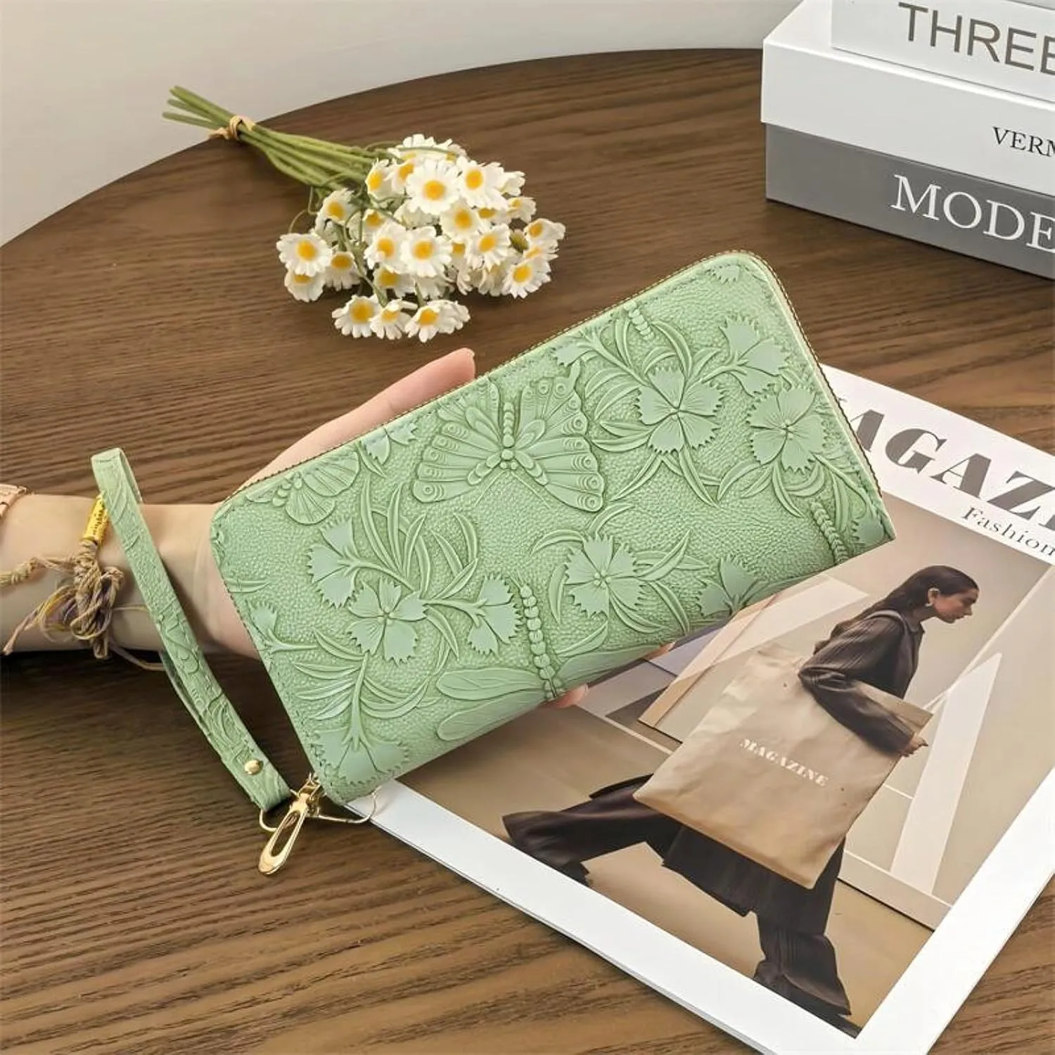 RFID Wallets for Women Wristlet Vegan Leather Long Purse Floral Zip Around Clutch Large Capacity Card Holder