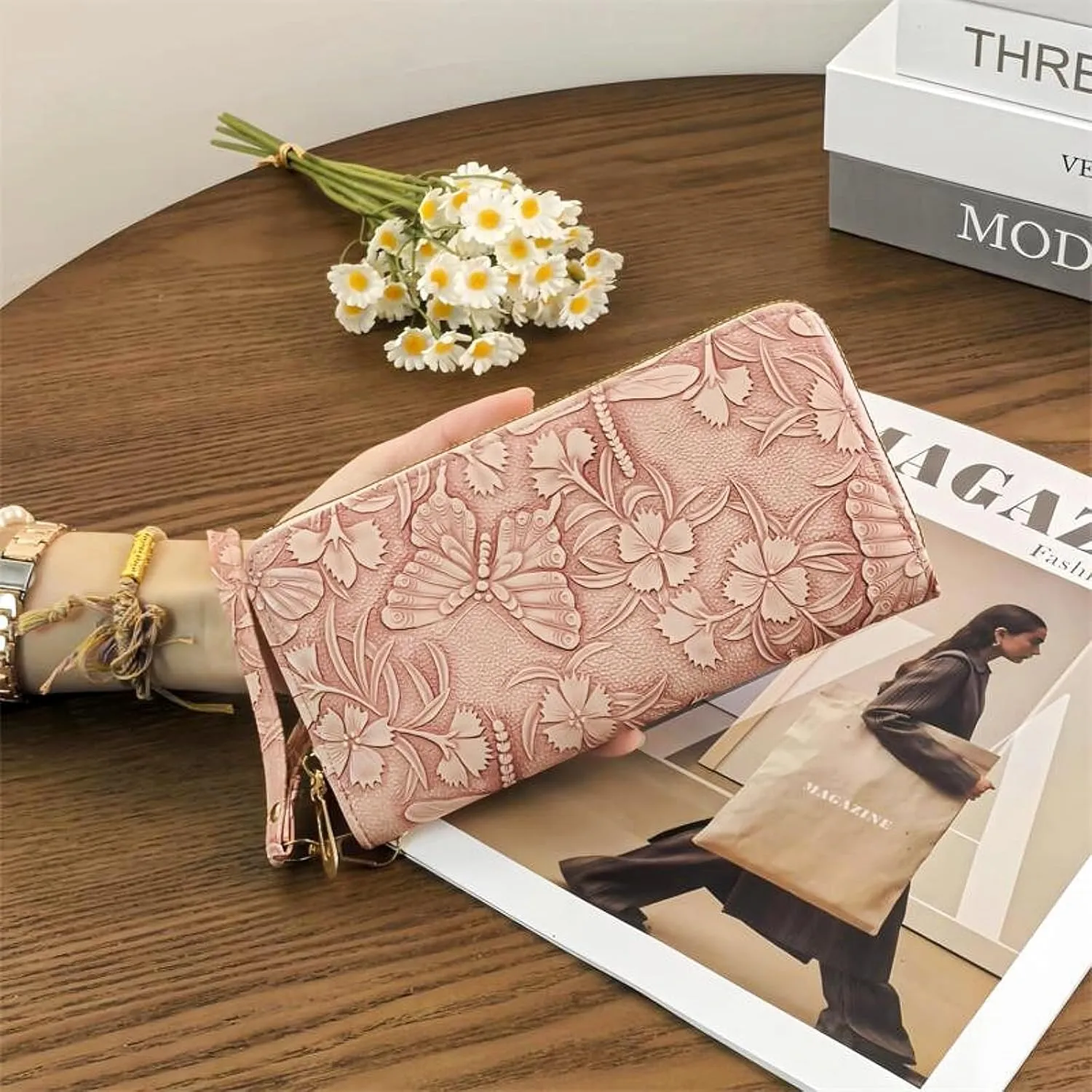 RFID Wallets for Women Wristlet Vegan Leather Long Purse Floral Zip Around Clutch Large Capacity Card Holder
